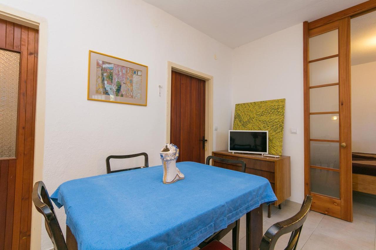 Apartments By The Sea Brela, Makarska - 16950 외부 사진